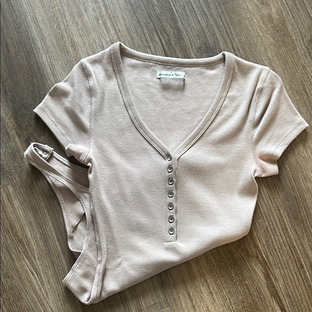 Abercrombie vneck body suit